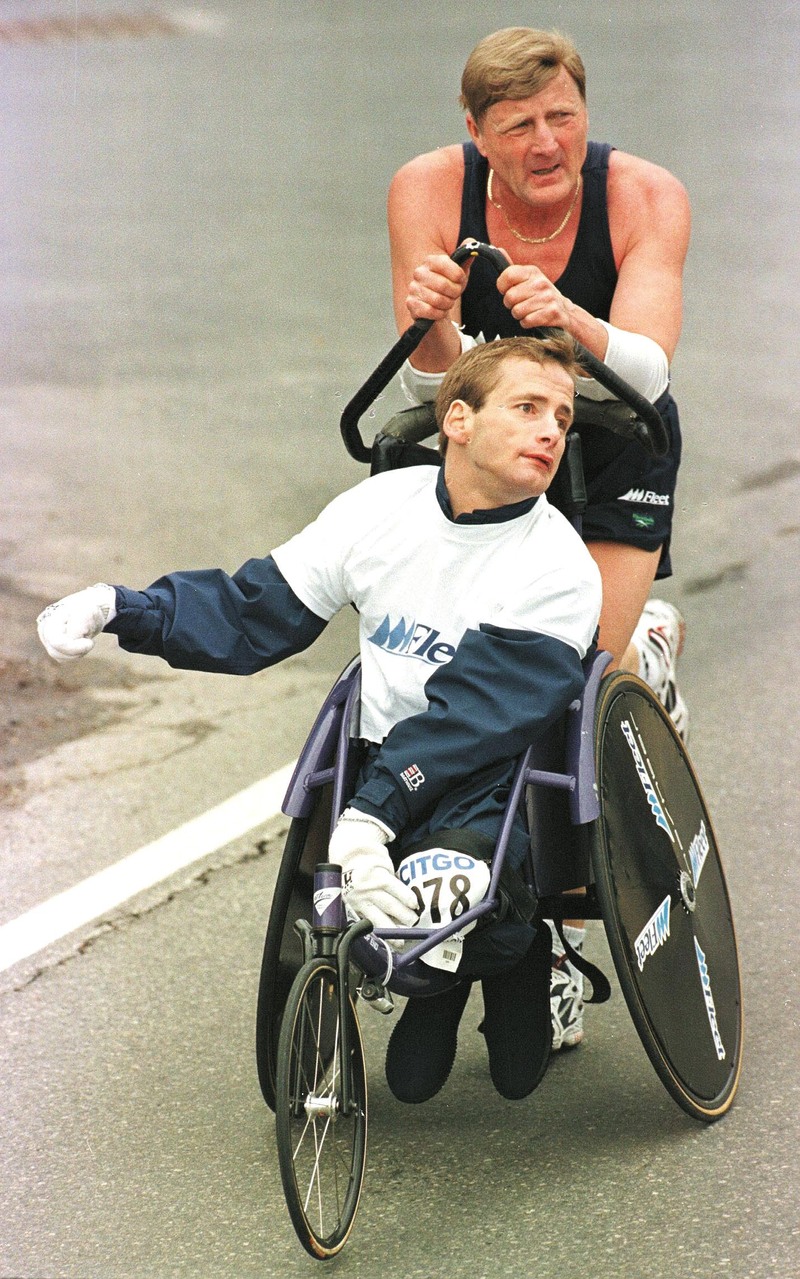 开云体育中国官网-蓦然迪克队击败局势，喜获胜利