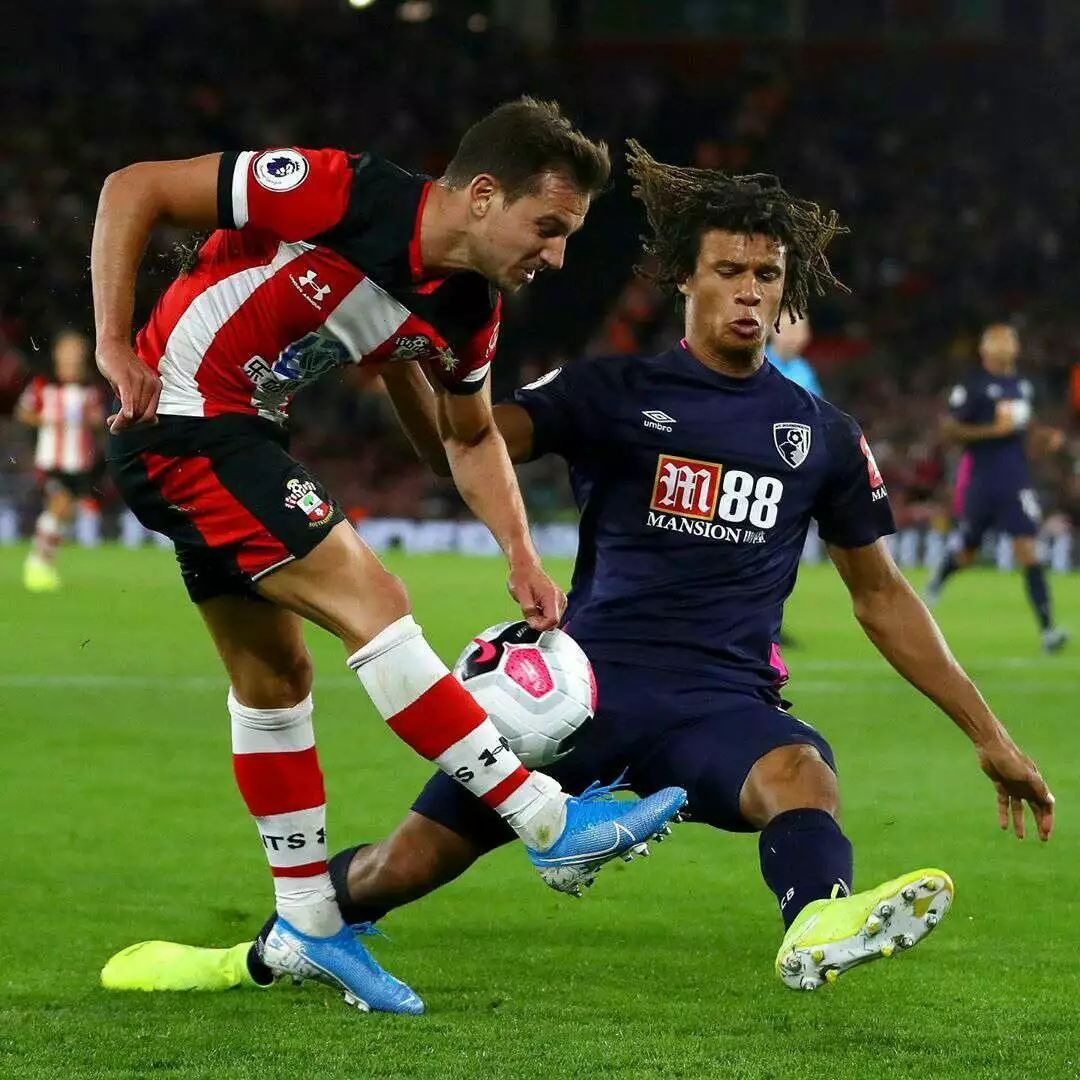 米兰德比逼平，两强战平球场共享分数的简单介绍