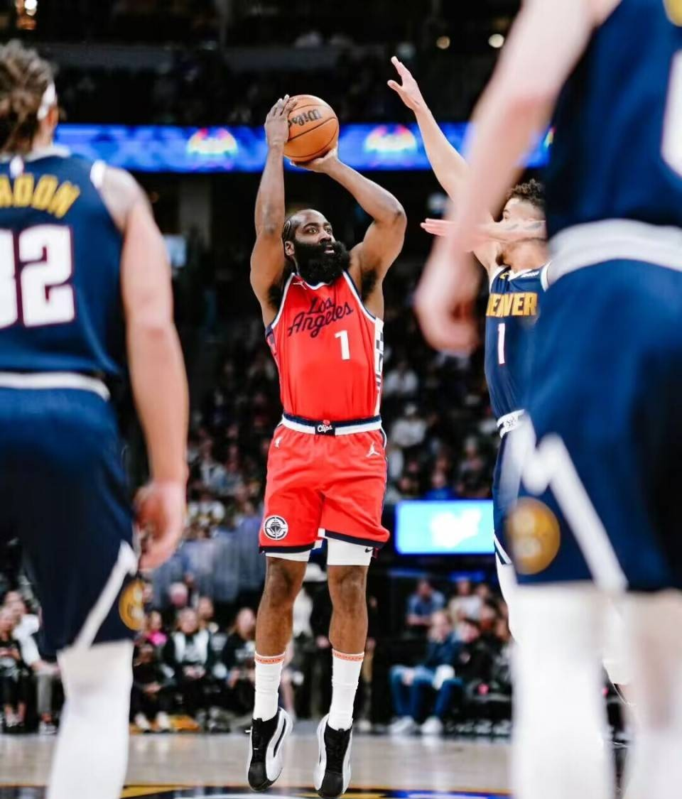 开云平台-包含爵士逆转火箭，约基奇关键制胜的词条