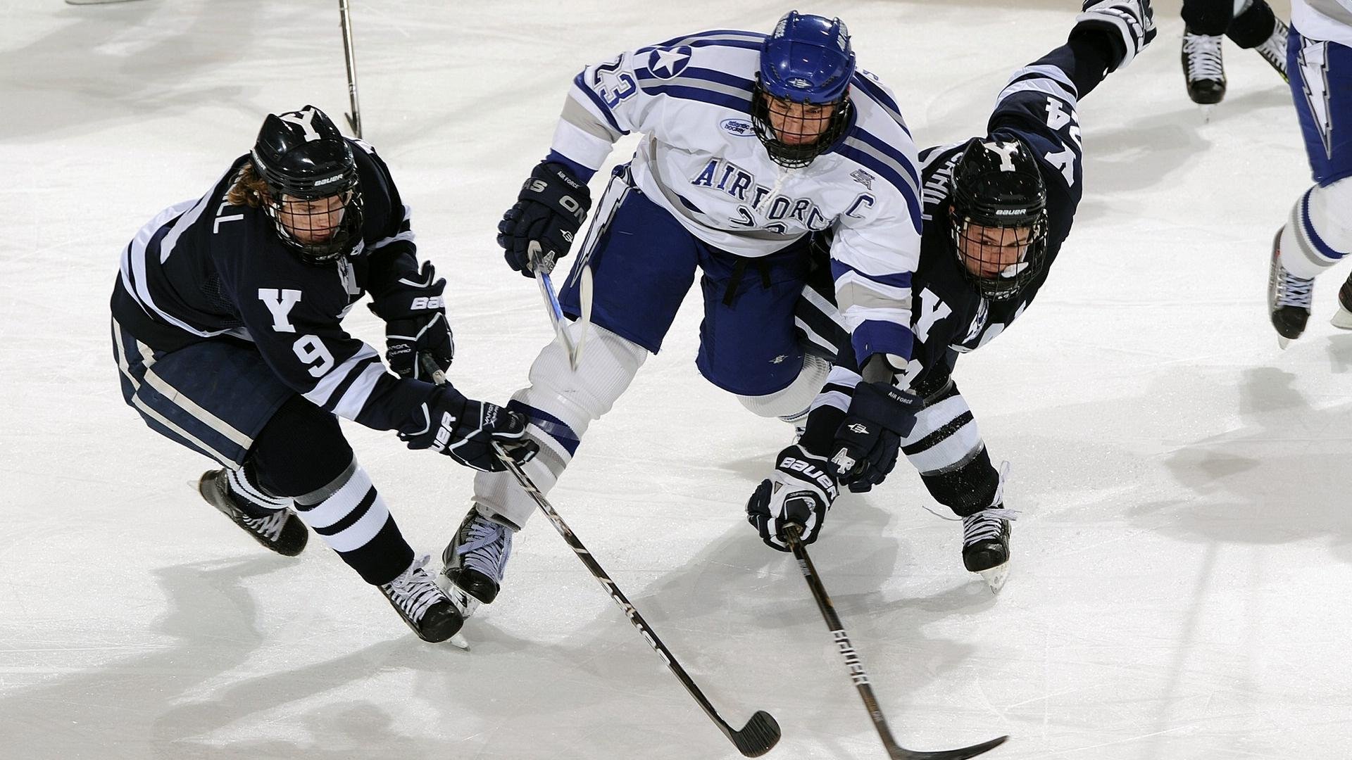 绿茵场上的黄色潜水艇，比利亚雷亚尔战术如何收割荷兰足球智慧