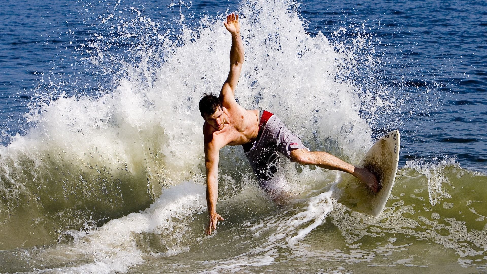 掘金淘汰赛过关猛龙，小贾伦成为关键先生