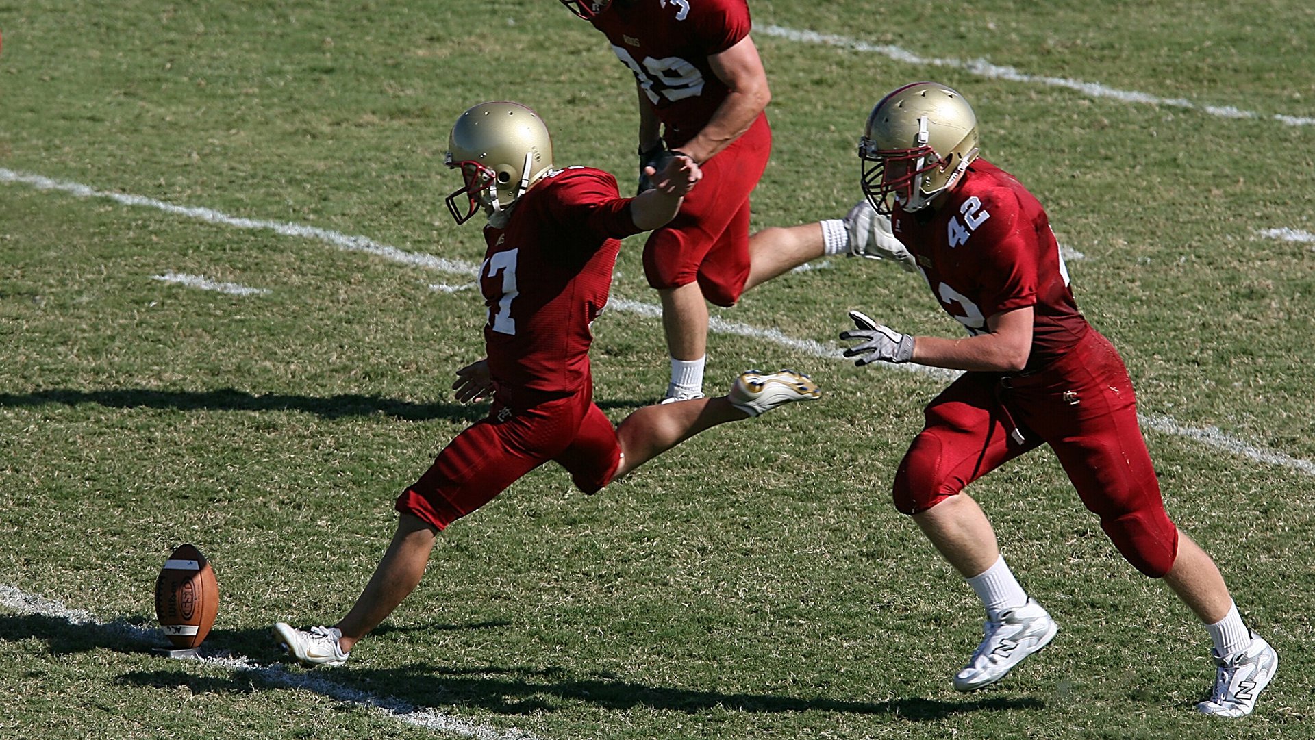 绝杀与纪录,足球场上的心跳与乒乓球台边的传奇